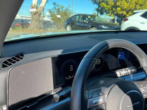 Used 2025 Hyundai Kona SEL image 34