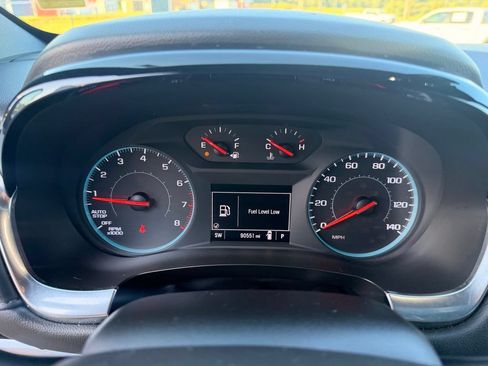 Used 2023 Chevrolet Traverse LT FWD image 20
