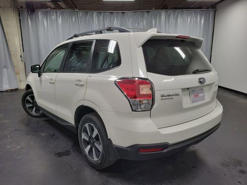 Used 2018 Subaru Forester 2.5i Premium w/ All-Weather Package image 7