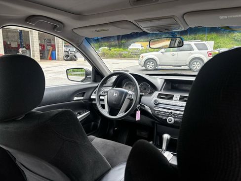 Used 2009 Honda Accord EX image 25