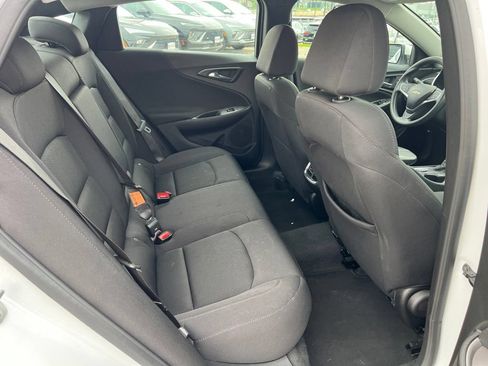 Used 2024 Chevrolet Malibu LT FWD image 34