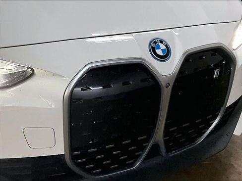 Used 2023 BMW i4 eDrive35 image 31