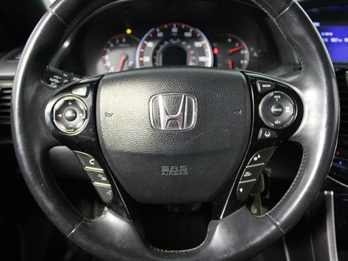 Used 2016 Honda Accord Sport image 13