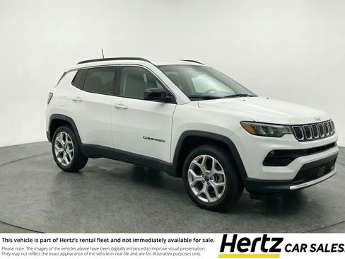 Used 2025 Jeep Compass Latitude image 1