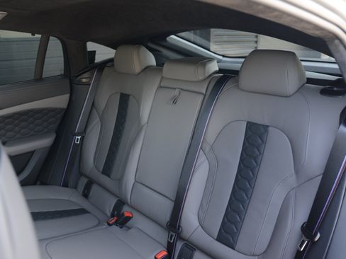 Used 2026 BMW X6 M Competition AWD/4WD image 36
