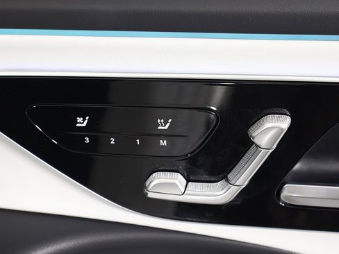 Used 2026 Mercedes-Benz E 53 AMG e 4MATIC Sedan image 44