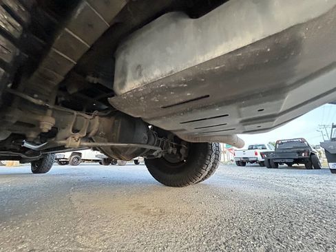 Used 2018 RAM 3500 Tradesman w/ Chrome Appearance Group RWD image 30