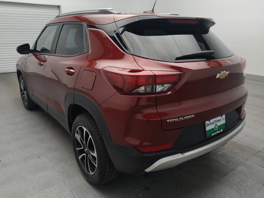 Used 2025 Chevrolet TrailBlazer LT w/ Driver Confidence Package FWD image 5
