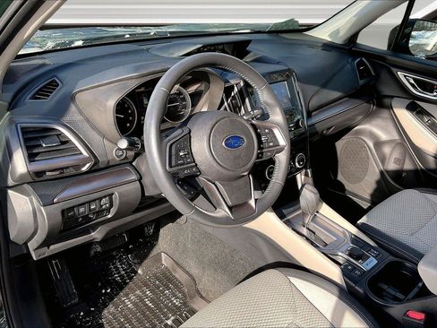 Used 2023 Subaru Forester Premium image 13