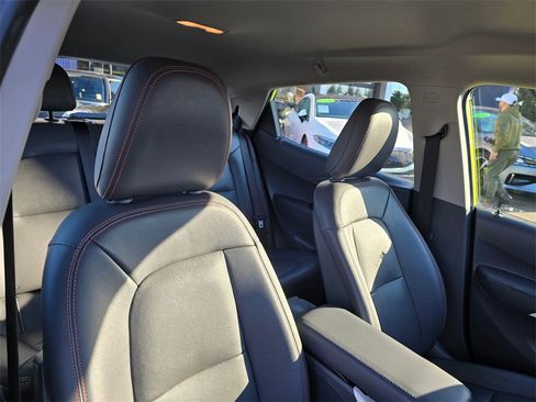 Used 2019 Chevrolet Bolt Premier w/ Infotainment Package image 13