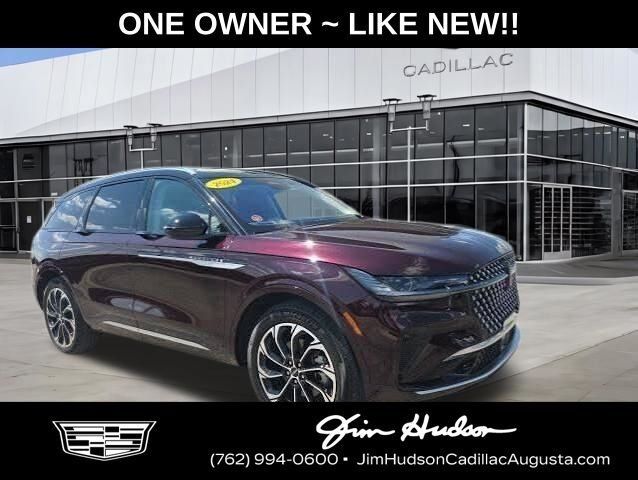 Used 2025 Lincoln Nautilus Reserve w/ Jet Appearance Package AWD/4WD image 1