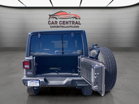 Used 2022 Jeep Wrangler Unlimited Sport AWD/4WD image 9