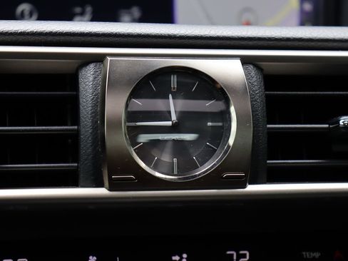 Used 2018 Lexus IS 300 AWD image 21