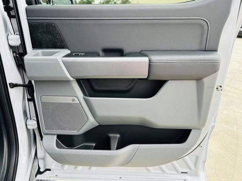 New 2025 Ford F150 Lightning Flash image 33