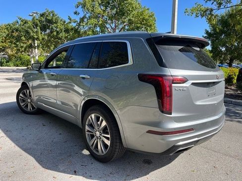 Used 2023 Cadillac XT6 Premium Luxury image 3