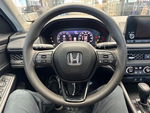 Used 2023 Honda Accord EX image 14