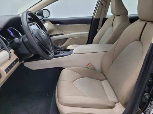 Used 2019 Toyota Camry LE image 17