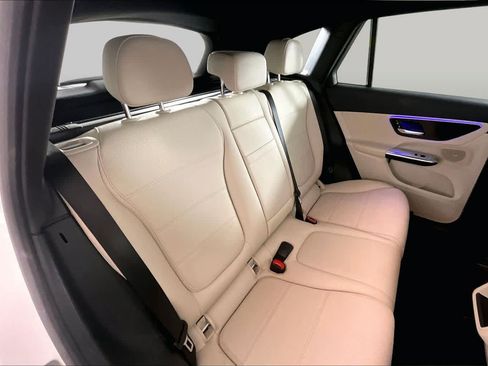 Used 2026 Mercedes-Benz GLC 300 image 17