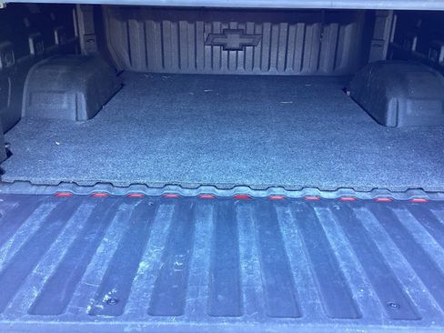 Used 2021 Chevrolet Silverado 1500 LT Trail Boss w/ Convenience Package II image 4