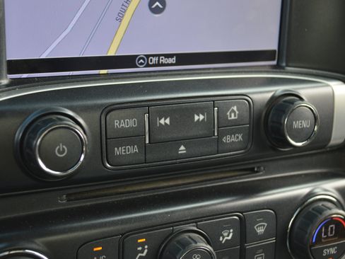 Used 2018 GMC Sierra 1500 SLT AWD/4WD image 22