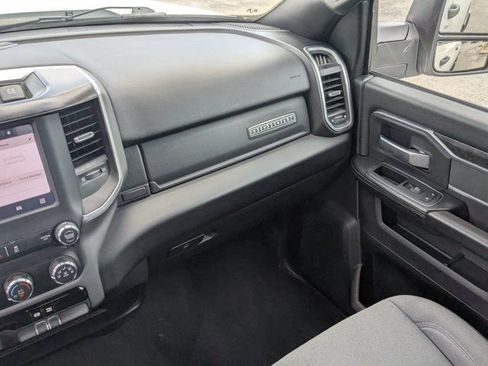 Used 2024 RAM 3500 Big Horn AWD/4WD image 18