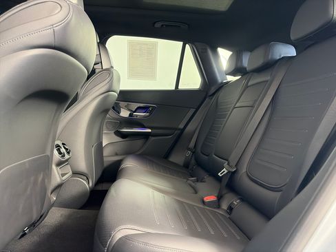 Used 2023 Mercedes-Benz GLC 300 4MATIC image 9
