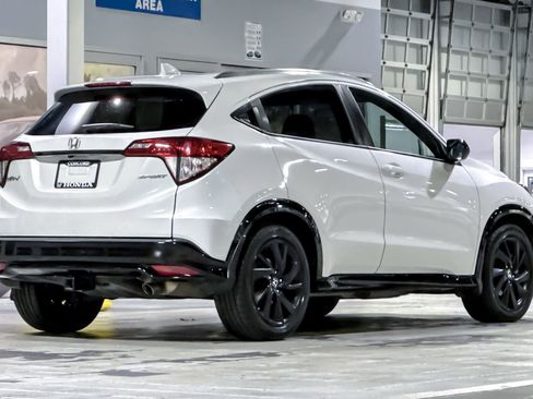 Used 2022 Honda HR-V Sport image 8