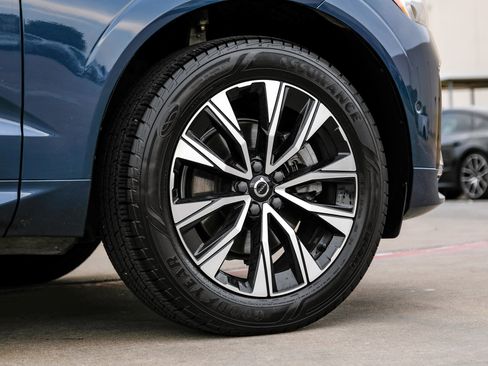 Used 2023 Volvo XC60 B5 Plus image 49