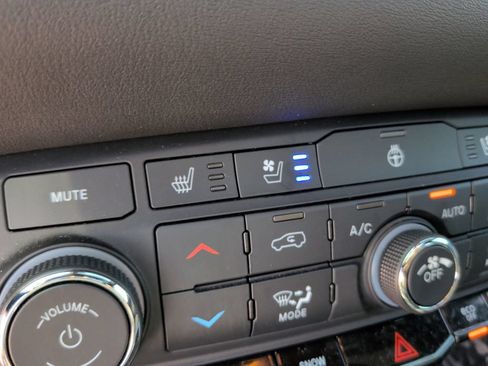 Used 2023 Dodge Durango R/T AWD/4WD image 19