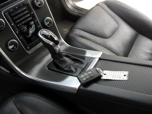 Used 2014 Volvo S60 T5 image 8