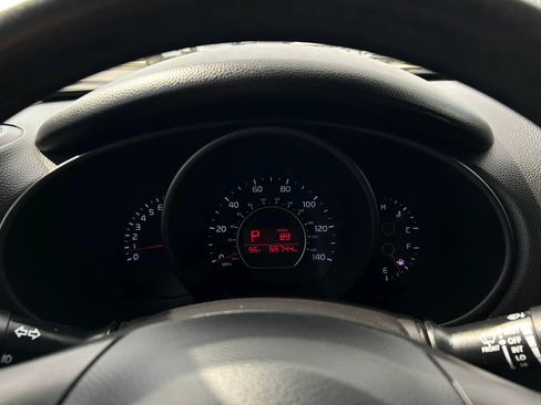 Used 2019 Kia Soul + FWD image 13