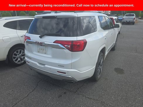 Used 2019 GMC Acadia Denali w/ Technology Package AWD/4WD image 3