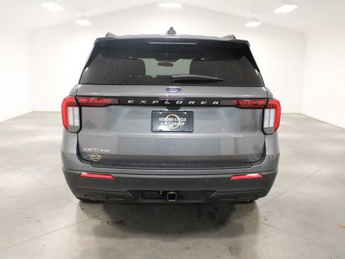 New 2026 Ford Explorer Active image 7
