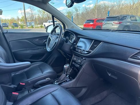 Used 2017 Buick Encore Essence w/ Experience Buick Package FWD image 17