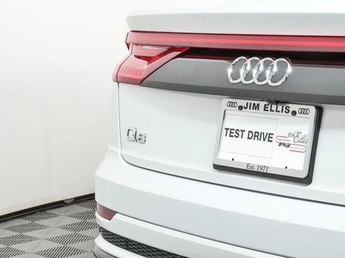 Used 2021 Audi Q8 Premium Plus w/ Premium Plus Package AWD/4WD image 9