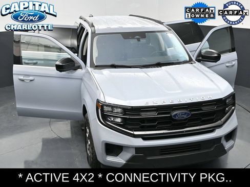 Used 2025 Ford Expedition Active AWD/4WD image 33