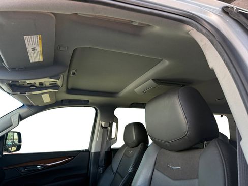Used 2016 Cadillac Escalade Premium AWD/4WD image 11