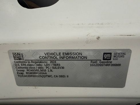 Used 2024 Chevrolet Malibu LT image 40