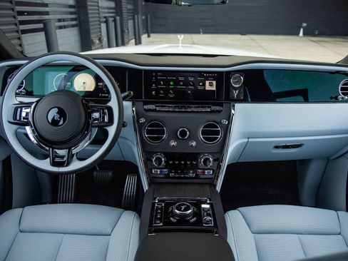 New 2026 Rolls-Royce Cullinan image 4