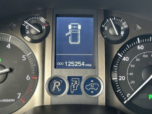 Used 2014 Lexus GX 460 Luxury image 32