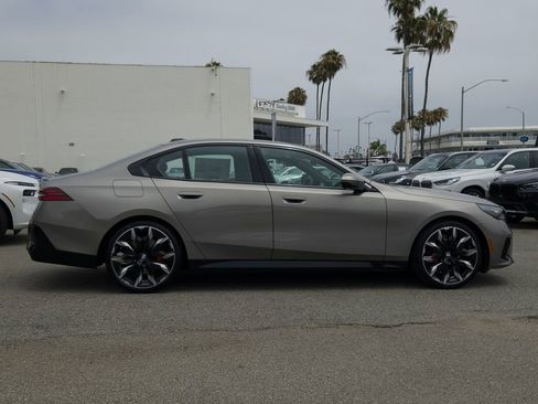New 2027 BMW 530i w/ M Sport Package RWD image 4