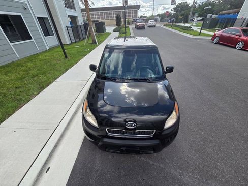 Used 2011 Kia Soul + w/ Audio Pkg FWD image 3