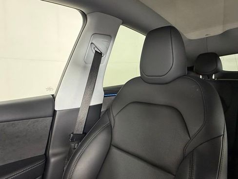 Used 2026 Tesla Model Y Long Range image 16