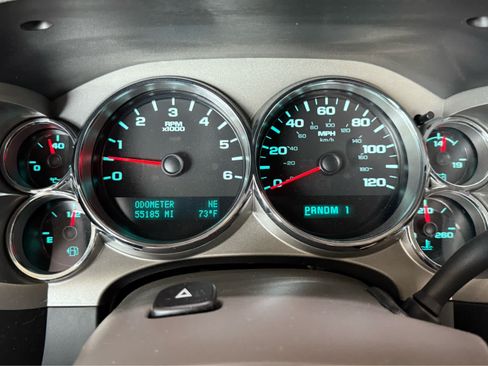 Used 2014 Chevrolet Silverado 2500 LT w/ Custom Sport Truck Package AWD/4WD image 12