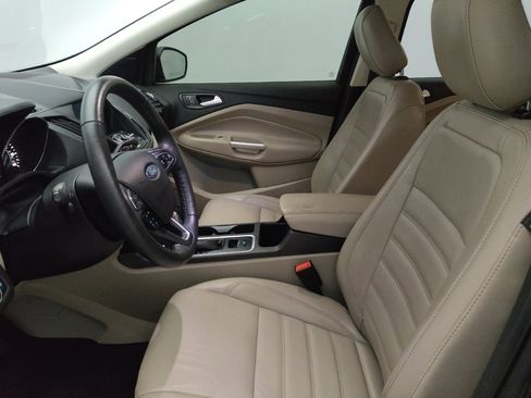 Used 2019 Ford Escape Titanium image 17