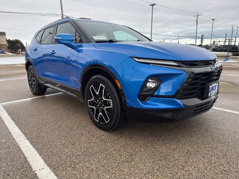Certified 2024 Chevrolet Blazer RS w/ Driver Confidence II Package image 8