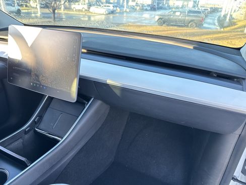 Used 2021 Tesla Model Y Long Range image 20