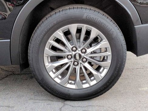 New 2025 Cadillac XT4 Premium Luxury image 29