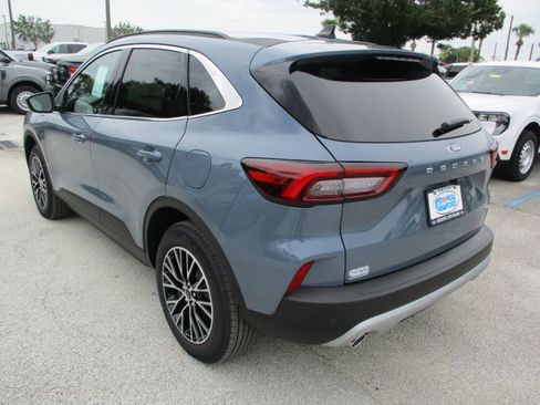 New 2025 Ford Escape Plug-in Hybrid image 5
