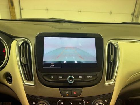 Certified 2024 Chevrolet Malibu LT image 17